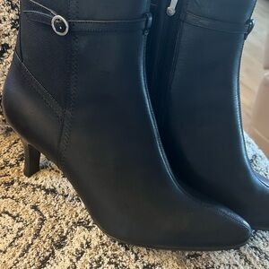Rockport elegant black leather bootie